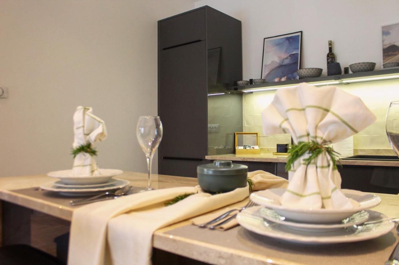 Soho Apartman Trebin Dış mekan fotoğraf
