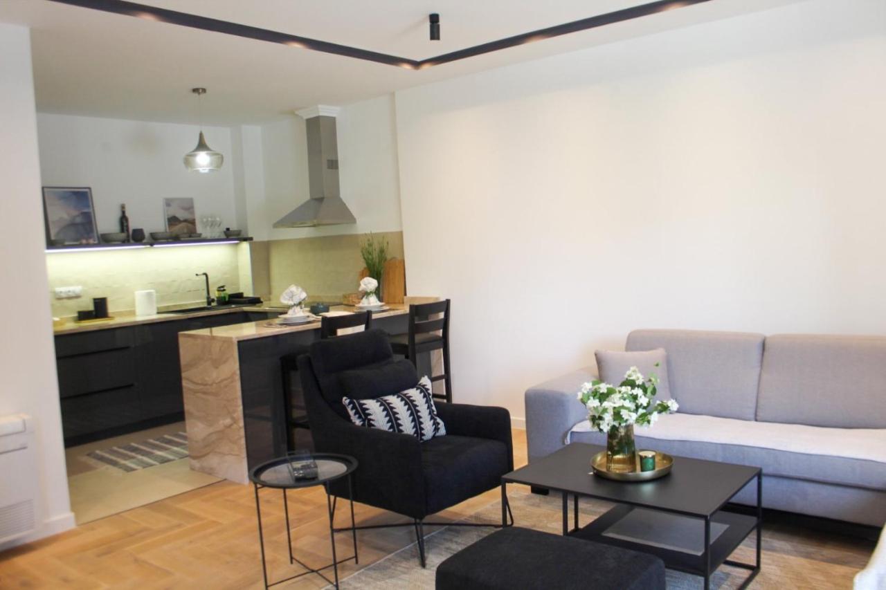 Soho Apartman Trebin Dış mekan fotoğraf