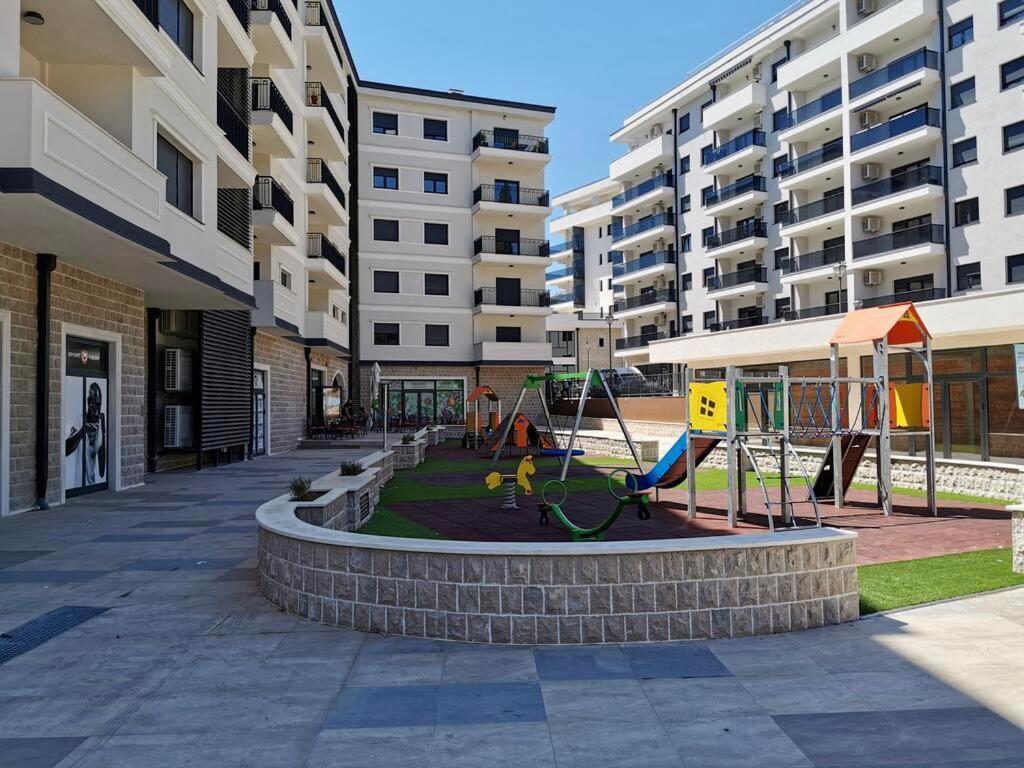 Soho Apartman Trebin Dış mekan fotoğraf