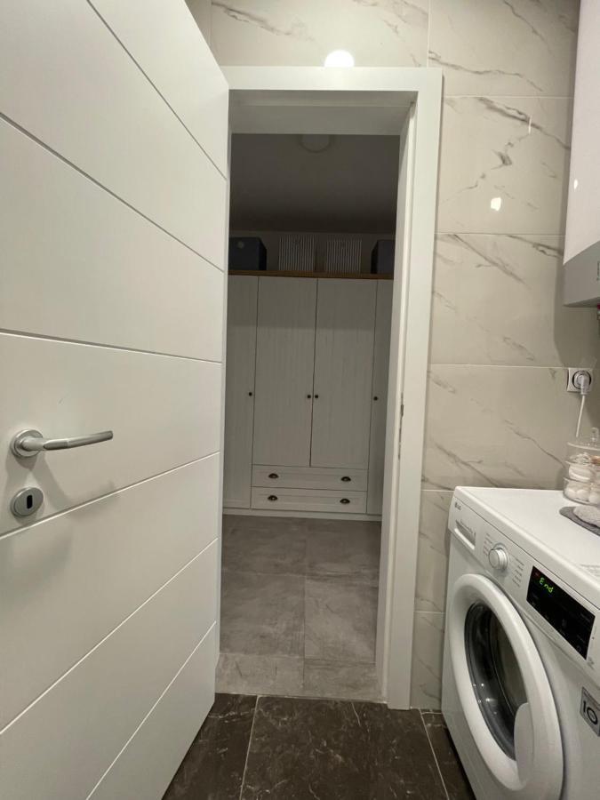 Soho Apartman Trebin Dış mekan fotoğraf